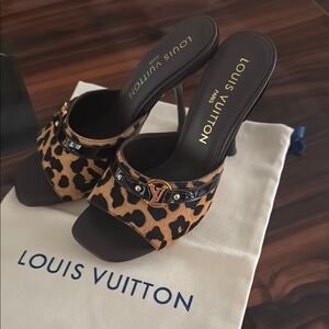 Beautiful stunning heels